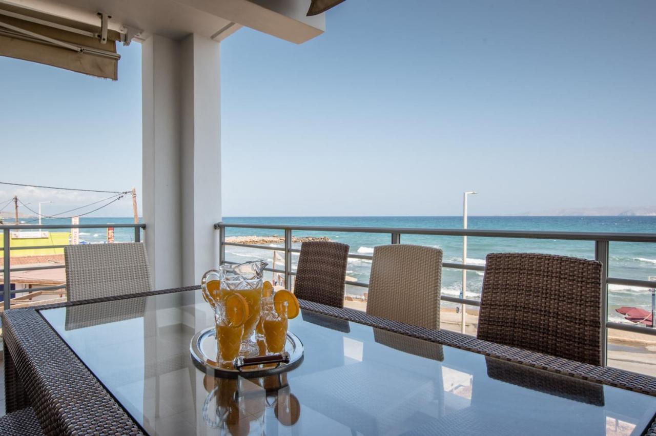 White Crystal Beachfront Apartment Goúrnes Eksteriør billede